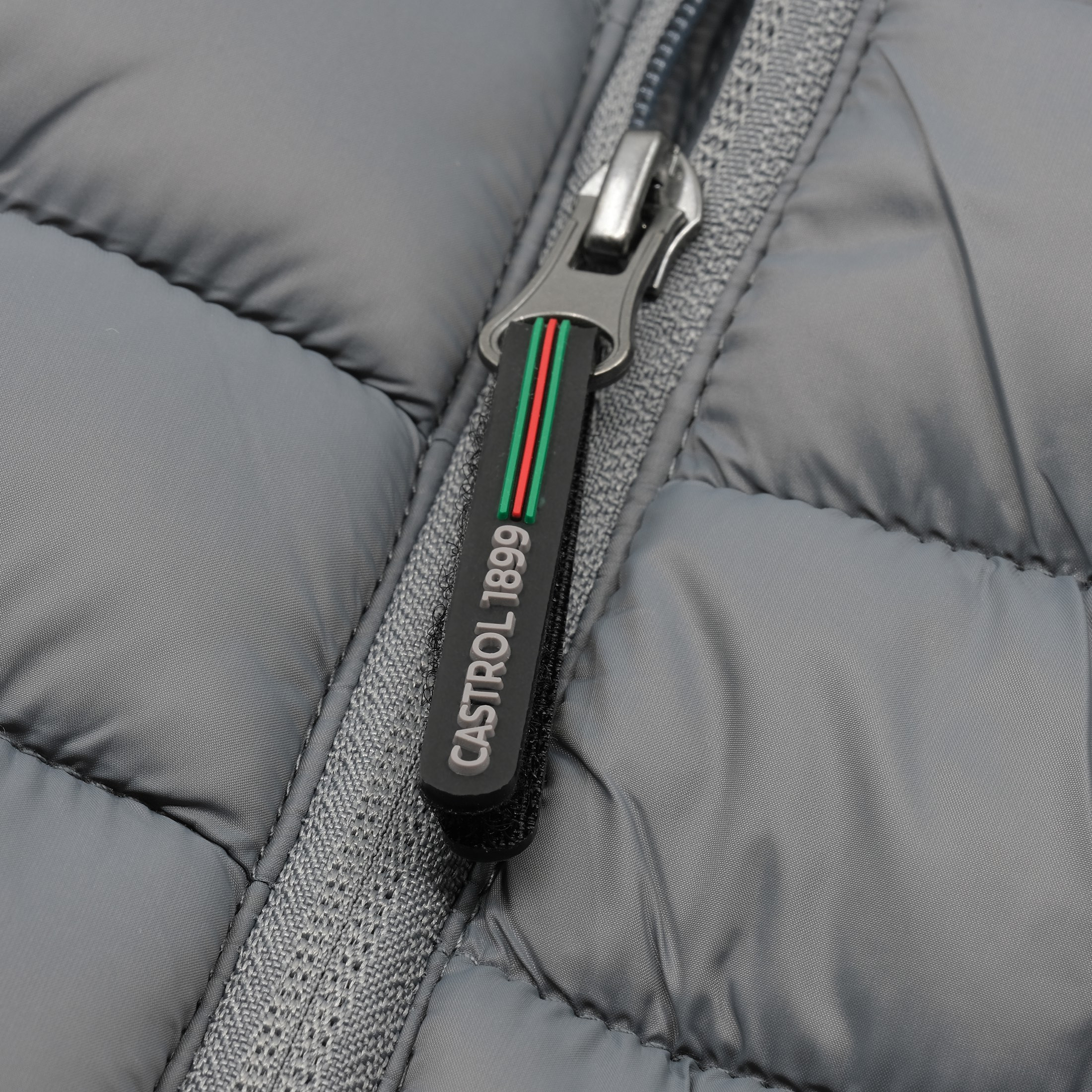 Strato Puffer Vest :: Stone Grey