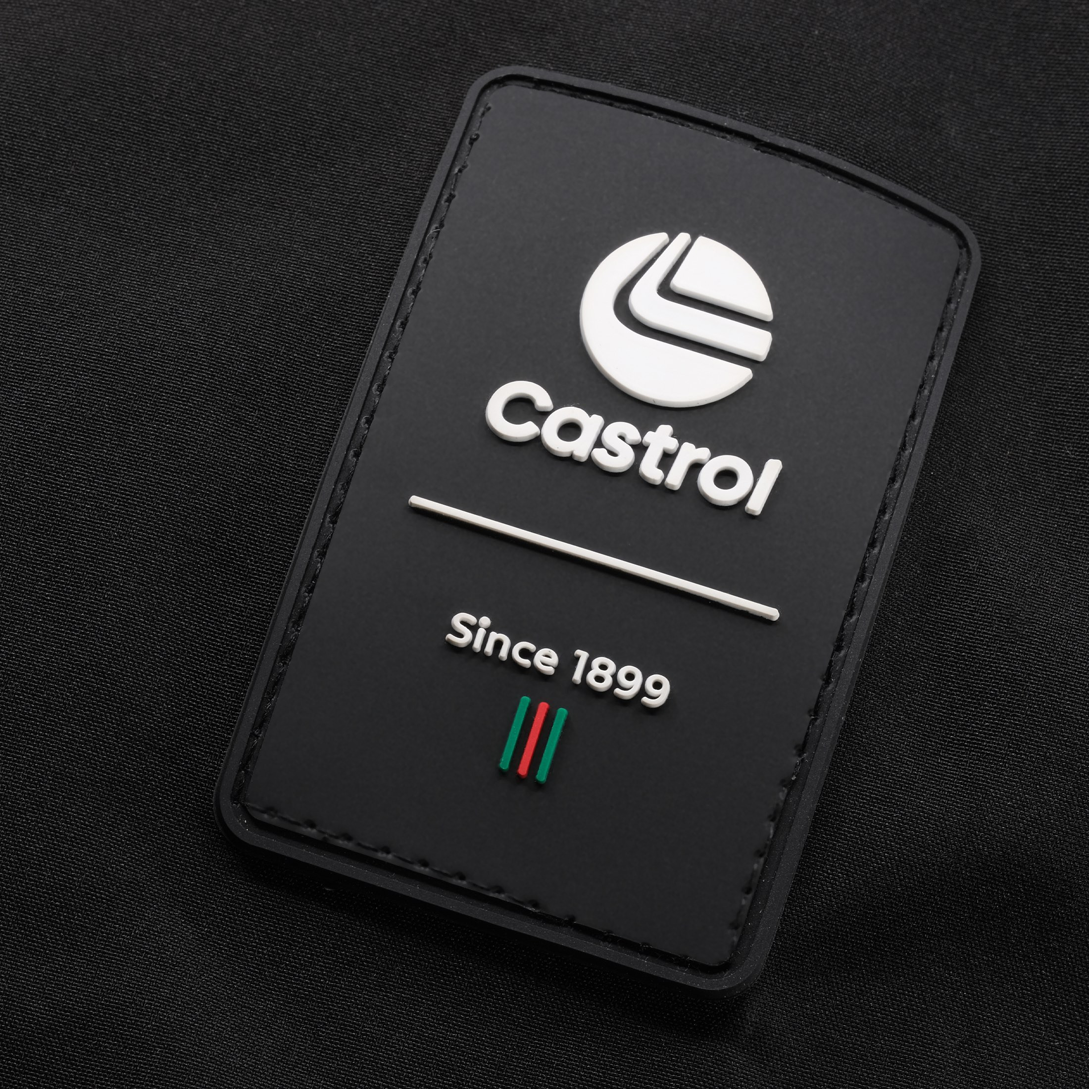 Halo Hybrid Jacket :: Core Black / Carbon Grey